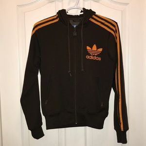 🧵 Adidas Brown & Orange Zipper Jacket